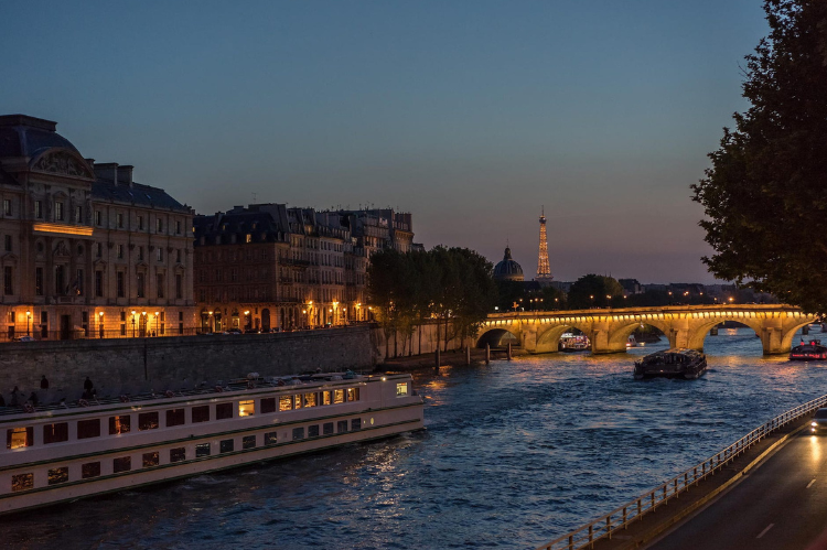 paris de noche