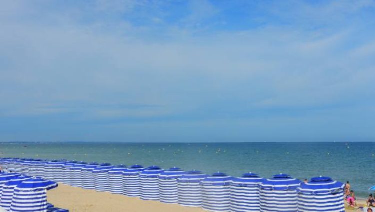Un día en la playa de Cabourg Normandía