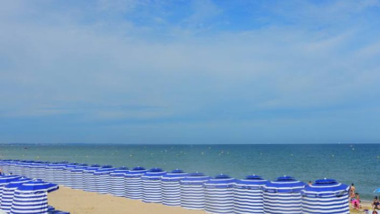 Un día en la playa de Cabourg Normandía