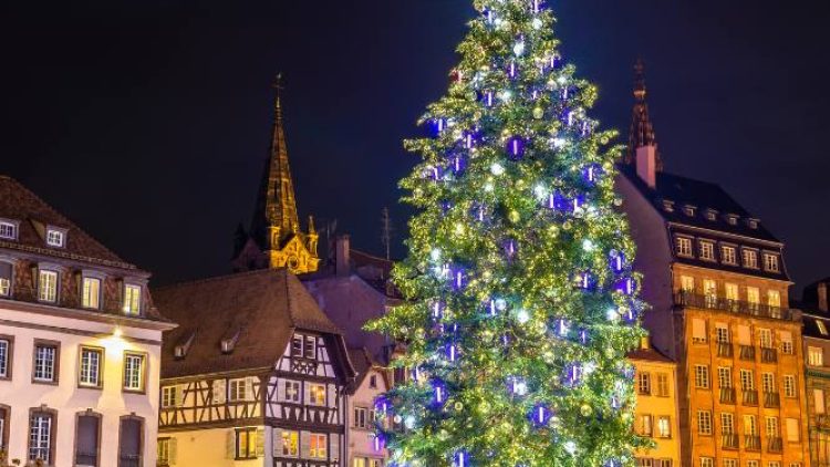 Viaje en bus desde Paris a Brujas Belgica al mercado de navidad. Marche de Noel