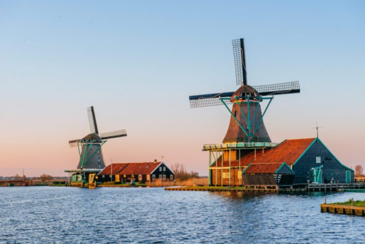Visita Holanda: El pueblo de los Molinos, Pueblo de los Pescadores y Ámsterdam